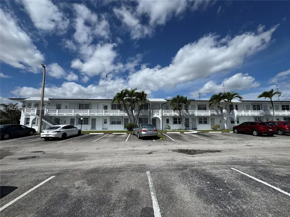 100 NE 203rd Ter APT 14, Miami Gardens, FL 33179