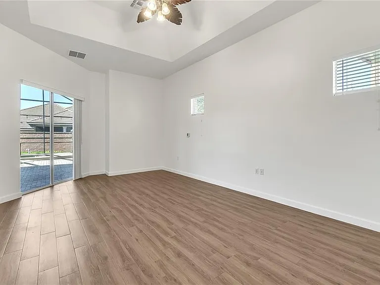 11538 Delwick Dr — Photo 15
