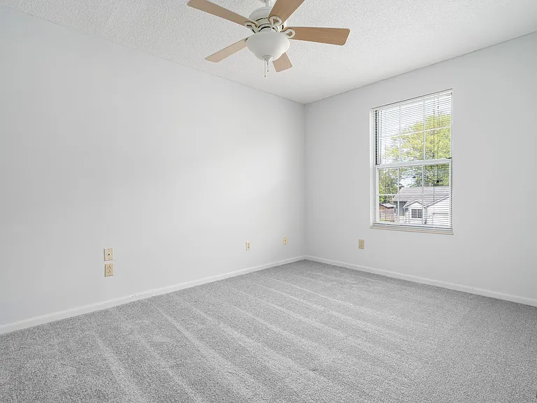 1697 Jupiter Ave — Photo 21