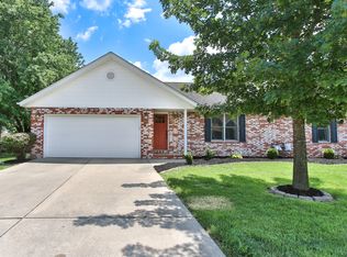 560 E Charles St, Republic, MO 65738