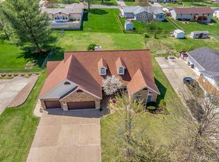 609 Meyer Rd, Wentzville, MO 63385