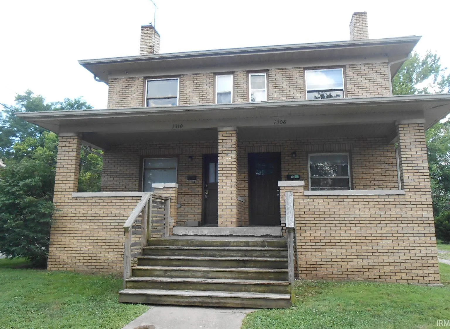4 bed, 2.0 bath, 1500 sqft, $4,050 — Photo 1