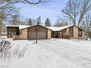 2304 Bur Oak St NE, Canton, OH 44705