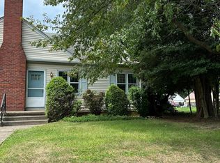 526 Lakewood Pl, Dover, DE 19904