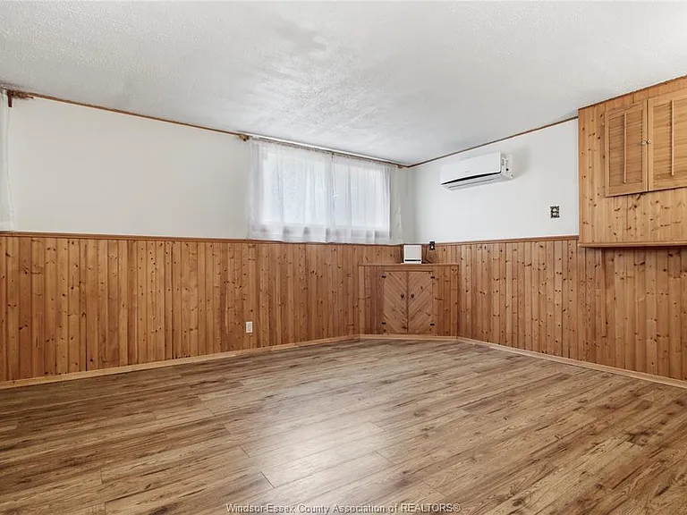 1229 Arncliffe Place — Photo 17