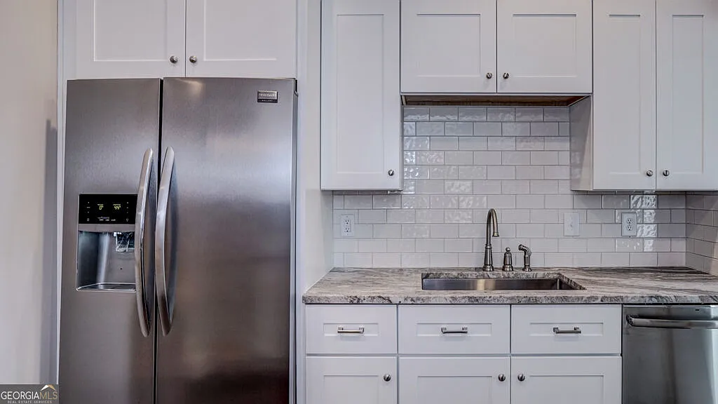 2 bed, 2.5 bath, 1800 sqft, $3,995 — Photo 3