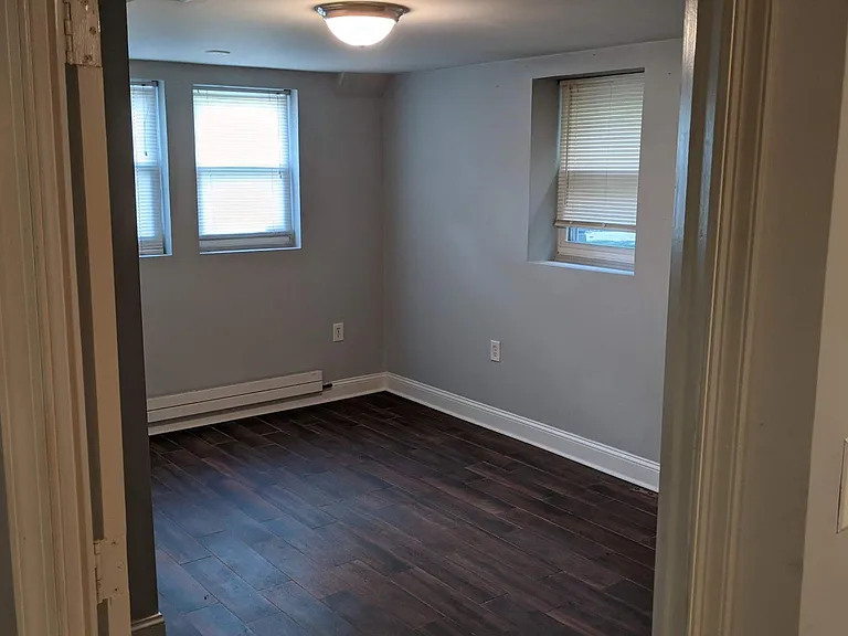 1812 28th Pl SE #1 — Photo 3