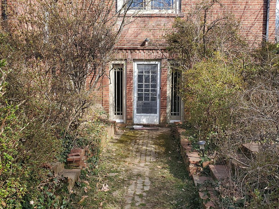 Private Main Entrance - from street