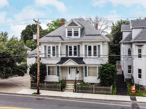952 Bridge St, Lowell, MA 01850