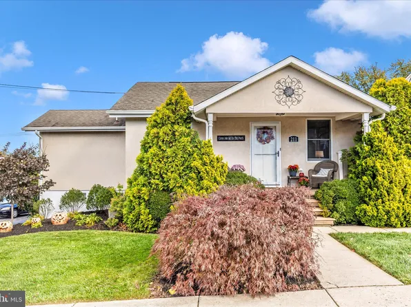 211 Carroll Ave, Mount Airy, MD 21771