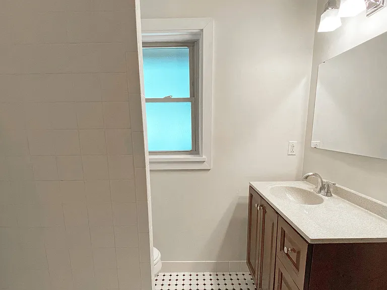 5629 Beacon St — Photo 15