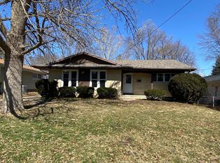 3209 Aurora Ave, Des Moines, IA 50310