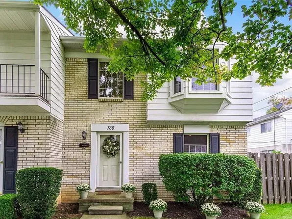 126 Manor Way, Rochester, MI 48309