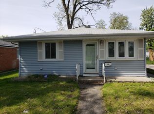 838 E 152nd St, Phoenix, IL 60426