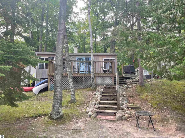7908 Lakeside Blvd, Hale, MI 48739