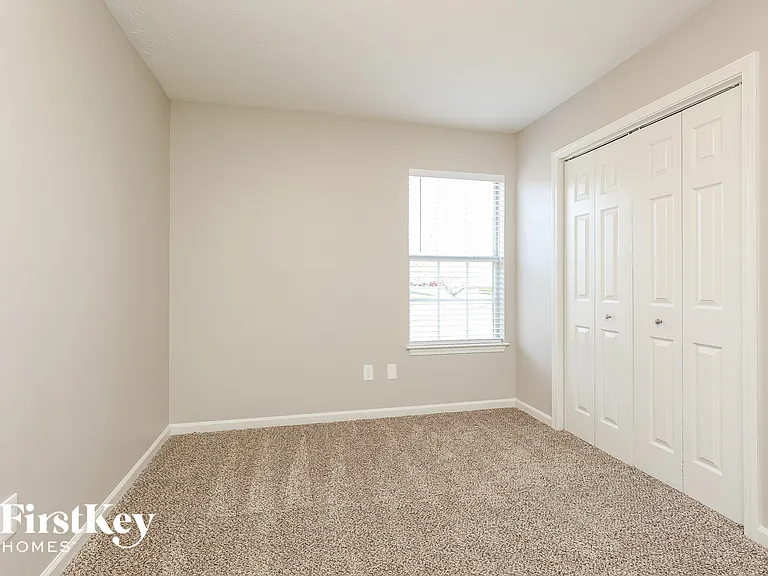 317 Cedar Park Cir — Photo 11
