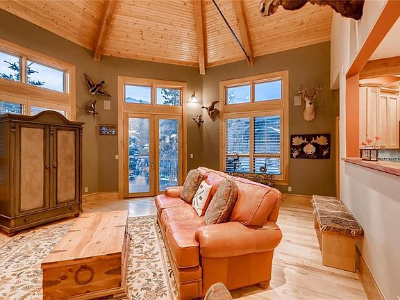 5th image of 125 Windflower Ln