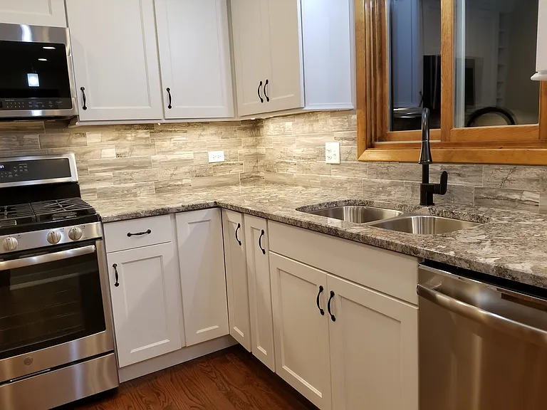 723 Greenwood Rd — Photo 6