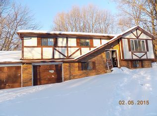 4146 Blueberry Hill Rd, Bushkill, PA 18324