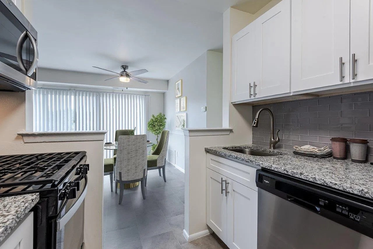 Hillcrest Village Apartment Homes — Photo 2