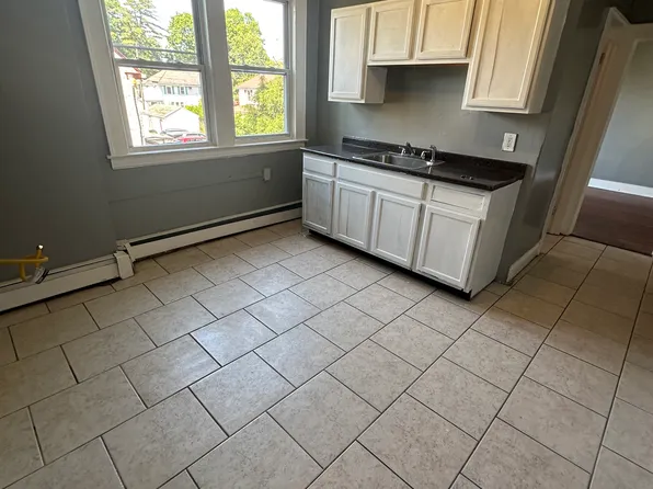 260 Hillside Ave, Hartford, CT