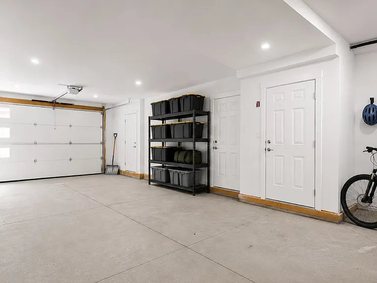 900 Saint Andrews Ln — Photo 7