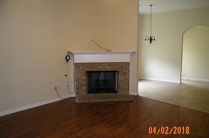 1173 Casentino St — Photo 2