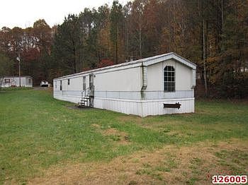 126005X-2.jpg
