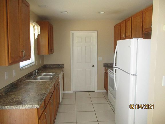 5th image of 649 SW Heather St