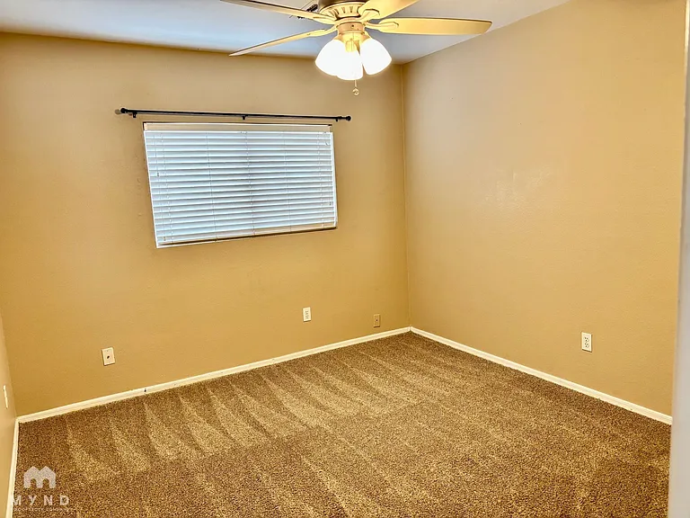 8128 W Mission Ln — Photo 18