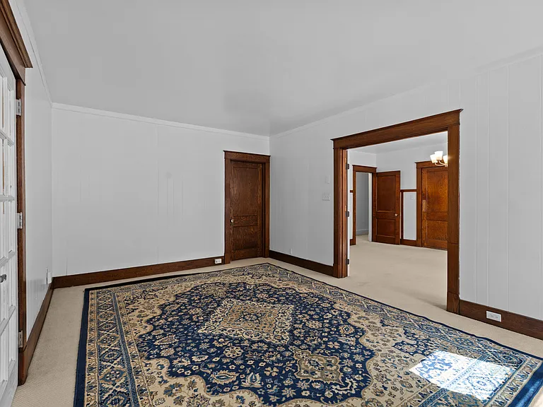 5500 Bartlett St — Photo 9