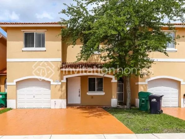 5927 163rd Ave, Miami, FL 33193