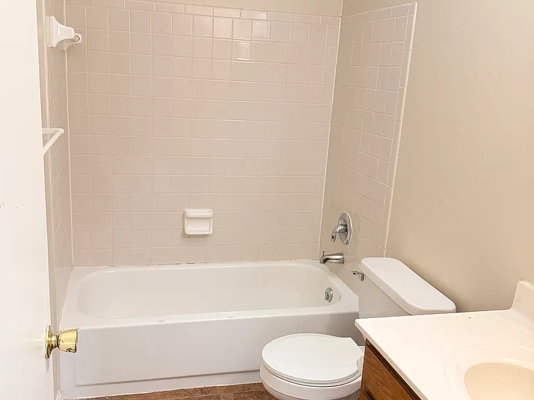 9804 Whipps Mill Rd #6 — Photo 11