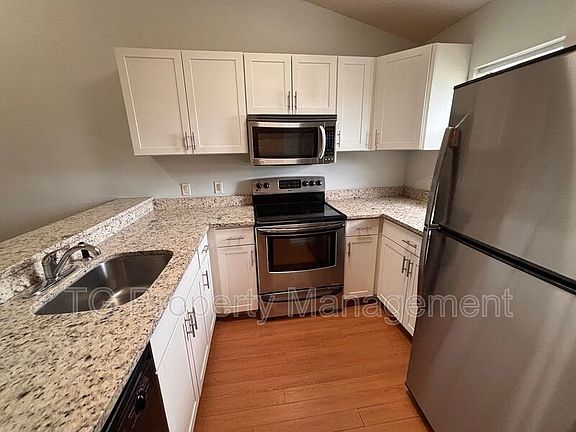 5th image of 154 Governor St
