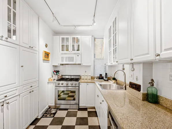 50 West 67th Street 4F image 7 of 8