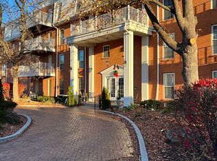 14471 Bantry Ln APT 21, Chesterfield, MO 63017