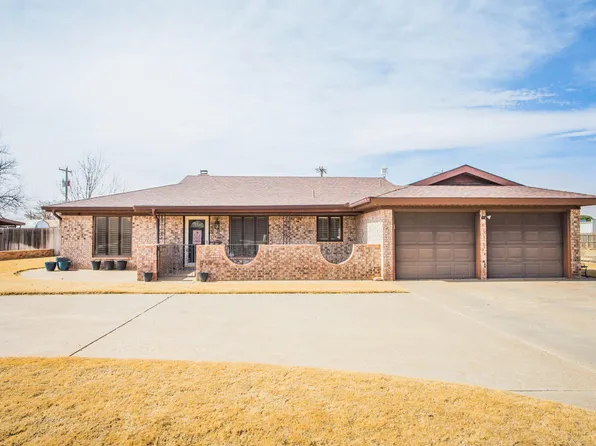 705 S 22nd St, Slaton, TX 79364