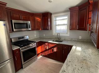 14 Wheeler Ave #2, Valley Stream, NY 11580