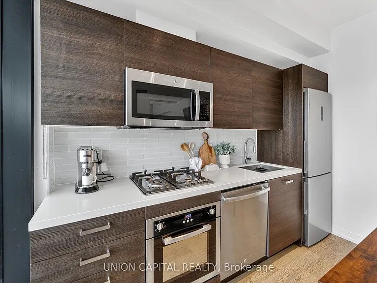 11 Charlotte St #1004 — Photo 4