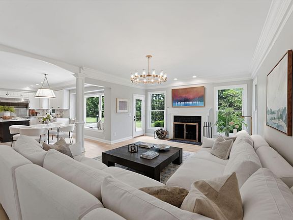 3rd image of 7527 Heatherwood Ln