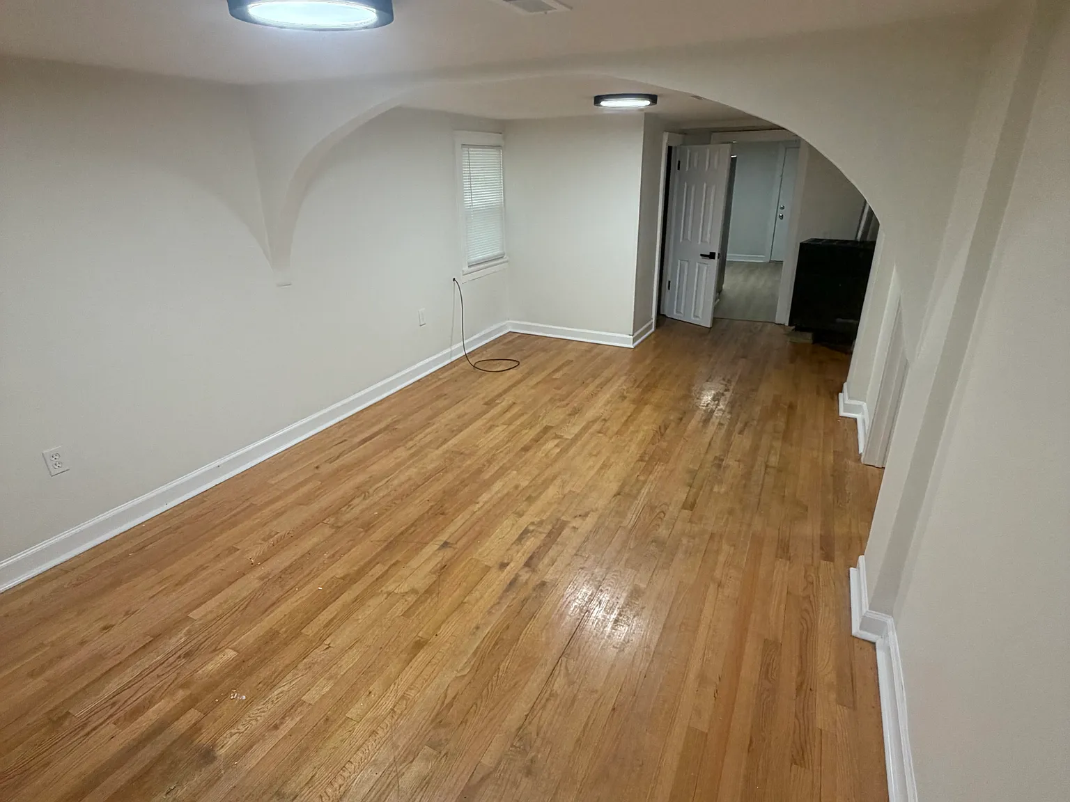 2516 Schrage Ave — Photo 4