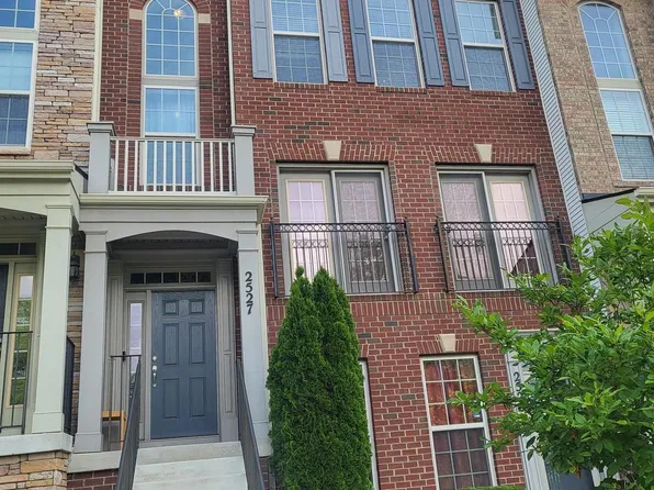 2527 Campus Way N #69, Lanham, MD 20706