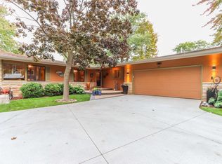 318 Fieldcrest Ave, Stevens Point, WI 54481