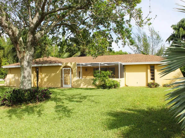 2040 Trinidad Ct, West Palm Beach, FL 33415