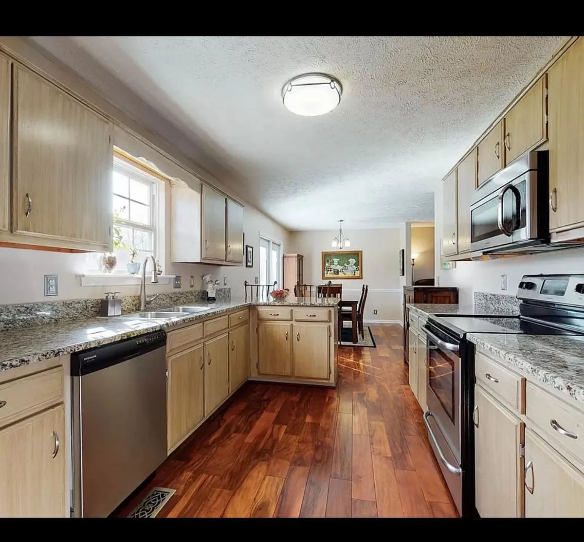 Building Photo - 7016 Legacy Dr