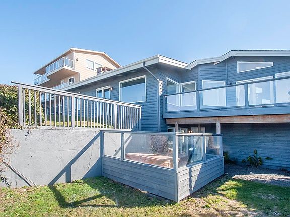 5th image of 5019 NW Jetty Ave