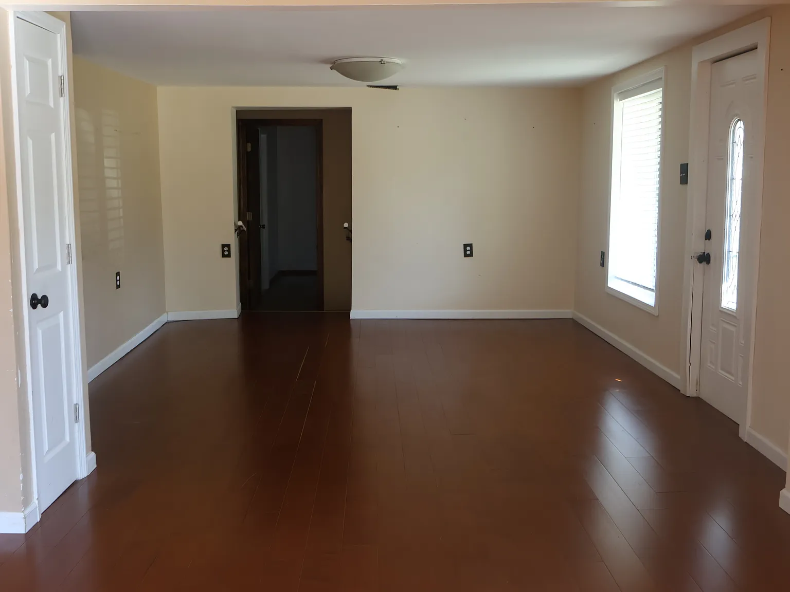 2 bed, 1380 sqft, $1,300 — Photo 2