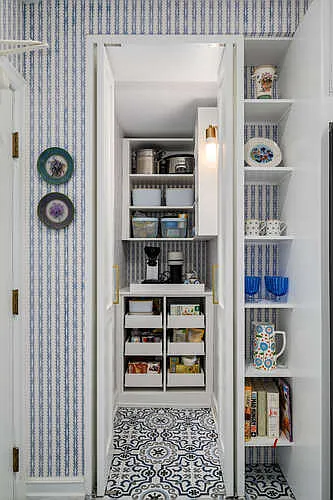 73 E Elm St #4B — Photo 12