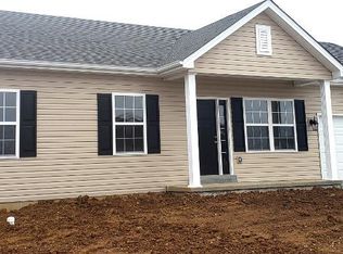 10 Valley Farms Dr, Winfield, MO 63389