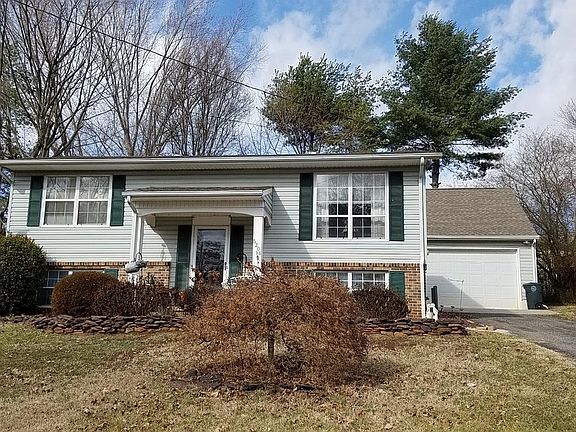 3rd image of 6208 Narragansett Dr